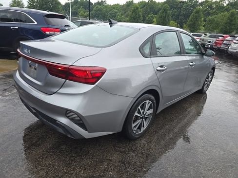 Used 2023 Kia Forte LXS w/ LXS Technology Package FWD image 8