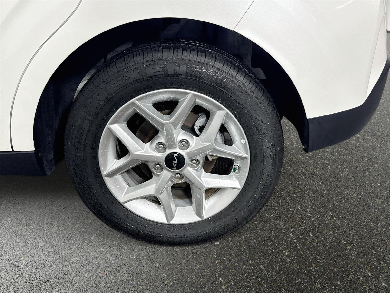 Certified 2025 Kia Soul LX w/ LX Technology Package FWD image 28