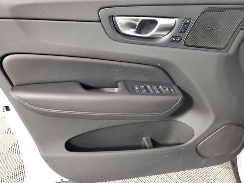 Certified 2023 Volvo XC60 B5 Plus w/ Climate Package image 21