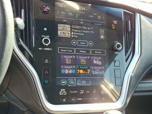 Used 2021 Subaru Outback Limited image 24