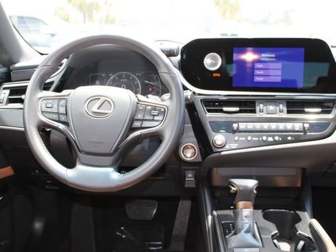 Used 2024 Lexus ES 350 w/ Accessory Package (Z2) FWD image 14