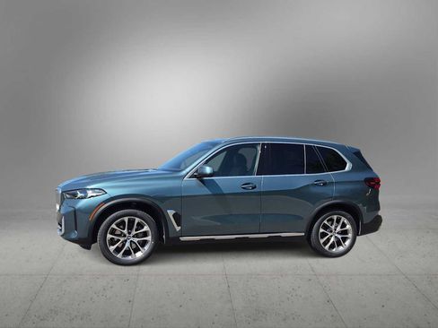Used 2024 BMW X5 xDrive40i w/ Parking Assistance Package AWD/4WD image 5