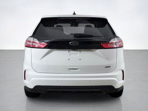 Used 2024 Ford Edge SE w/ Black Appearance Package AWD/4WD image 4