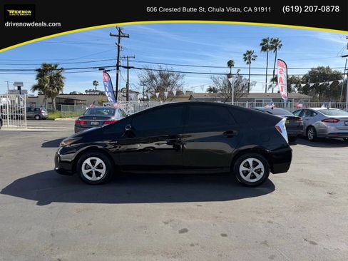 Used 2015 Toyota Prius Two image 8