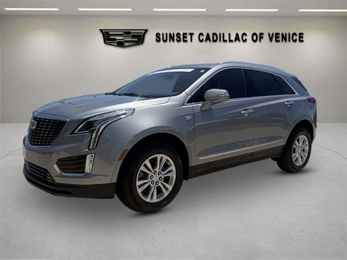 Certified 2025 Cadillac XT5 Luxury FWD image 7