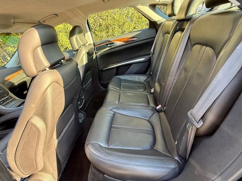Used 2013 Lincoln MKZ image 38