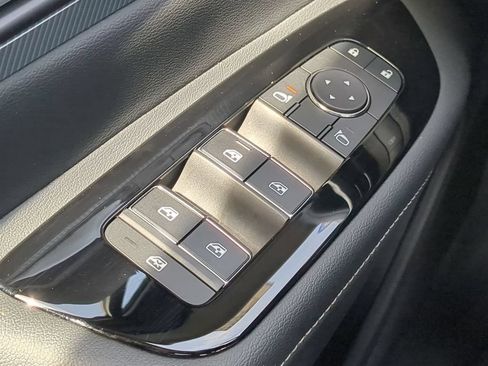 Certified 2025 Nissan Murano SL AWD/4WD image 22