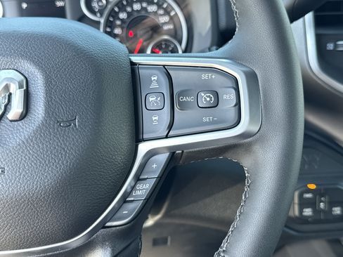 New 2026 RAM 3500 Big Horn AWD/4WD image 32