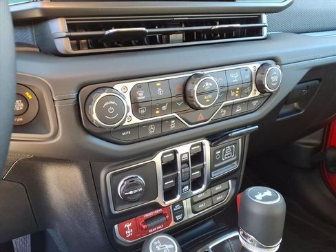 New 2026 Jeep Wrangler Unlimited Rubicon image 25