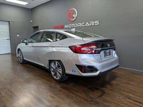 Used 2020 Honda Clarity Plug-In Hybrid image 6
