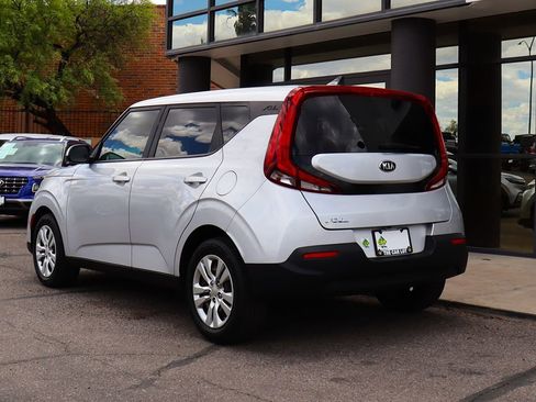 Used 2020 Kia Soul LX FWD image 9