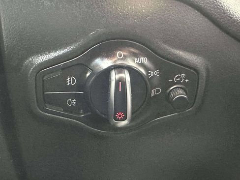 Used 2017 Audi Q5 2.0T Premium Plus w/ Technology Package image 32