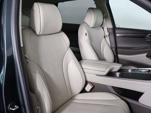 Used 2022 Genesis GV80 3.5T Advanced + image 34