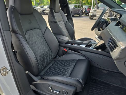Used 2022 Audi e-tron S Prestige AWD/4WD image 10