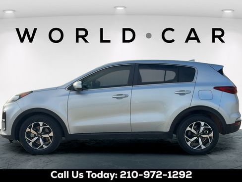 Used 2020 Kia Sportage LX FWD image 4