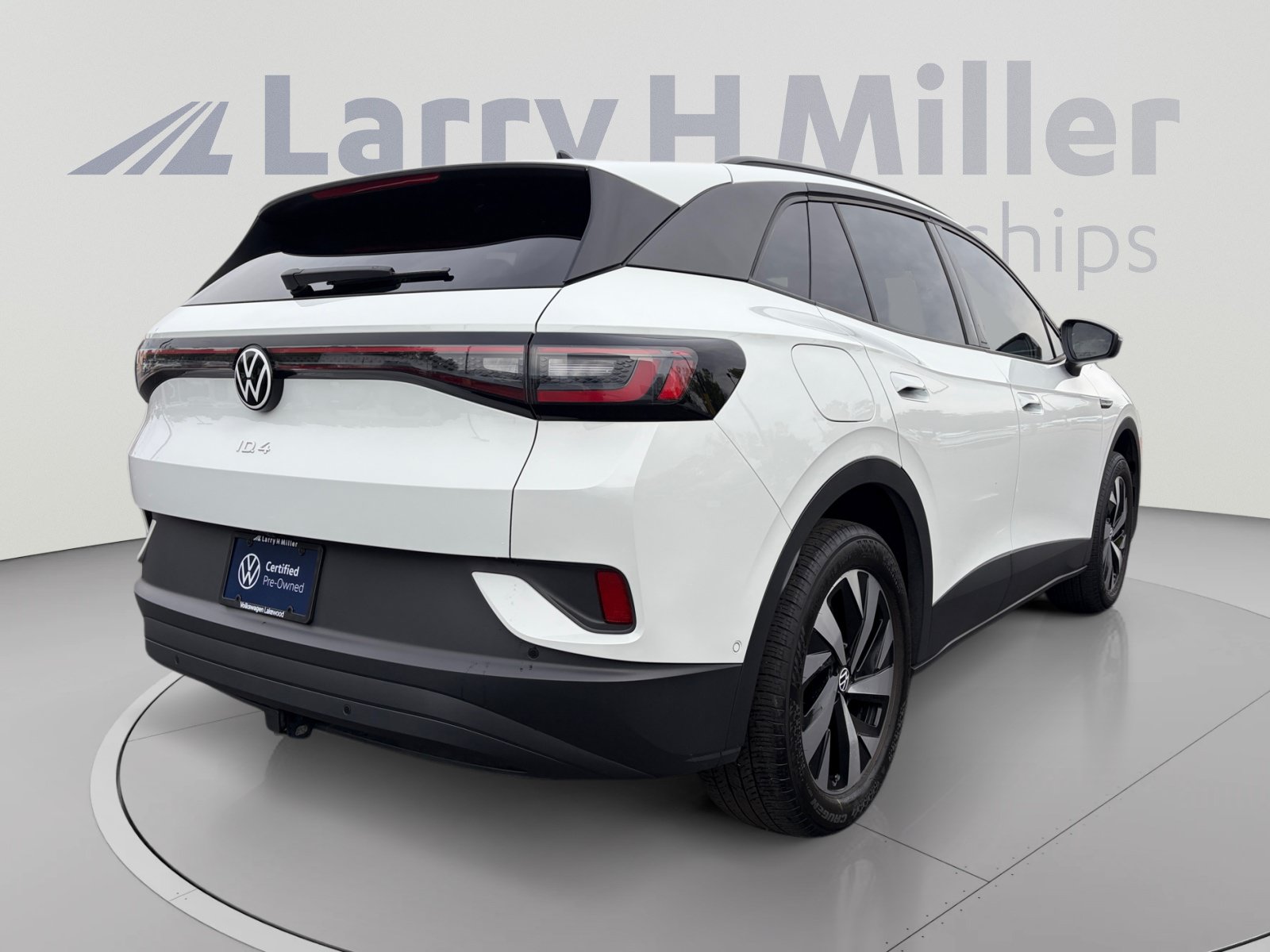 Used 2023 Volkswagen ID.4 Pro AWD/4WD image 5