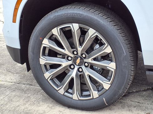 New 2026 Chevrolet Suburban High Country RWD image 26
