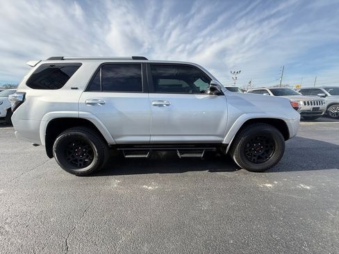 Used 2023 Toyota 4Runner SR5 Premium image 2