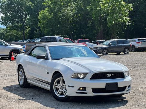 Used 2014 Ford Mustang Convertible w/ Equipment Group 102A RWD image 8