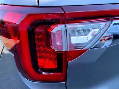 Used 2023 GMC Acadia Denali w/ Denali Ultimate Package AWD/4WD image 27