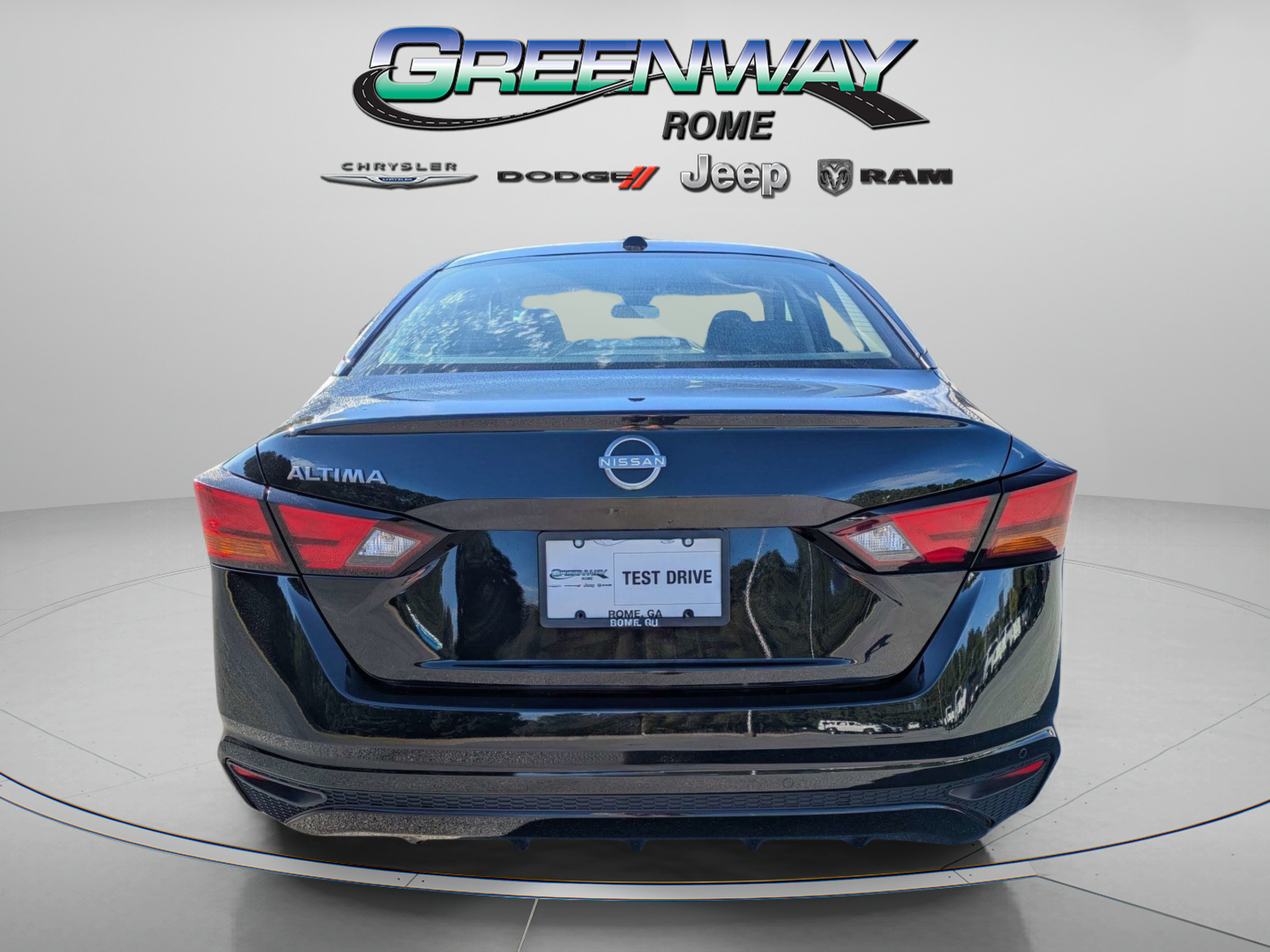 Used 2025 Nissan Altima 2.5 SV FWD image 6