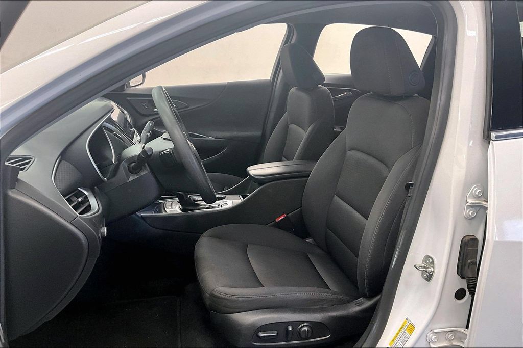 Used 2024 Chevrolet Malibu LT FWD image 21
