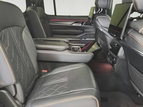 Used 2024 Jeep Grand Wagoneer Series III w/ Rear Seat Video Group 1 AWD/4WD image 29