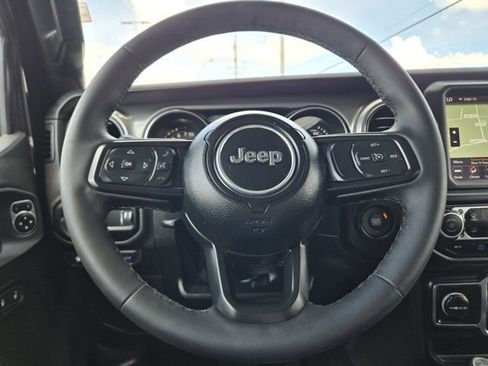 Used 2023 Jeep Wrangler Unlimited w/ Cold Weather Group AWD/4WD image 19