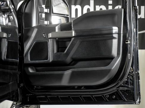 Used 2021 Ford F250 Platinum w/ FX4 Off-Road Package image 37