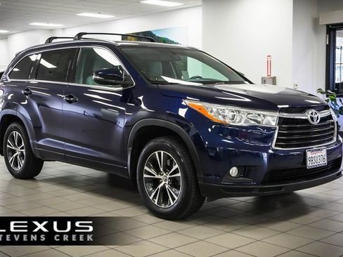 Used 2016 Toyota Highlander XLE image 1