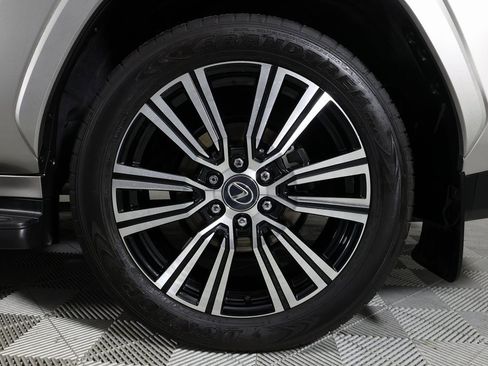 Used 2024 Lexus LX 600 4WD w/ Luxury Package image 54