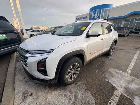 Used 2025 Chevrolet Equinox LT w/ Convenience Package II image 41