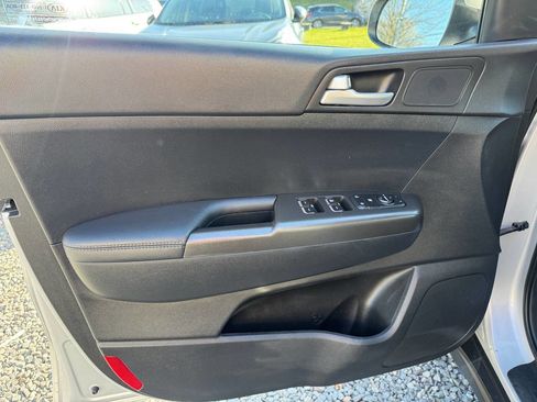 Used 2021 Kia Sportage LX image 23