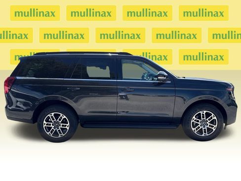 New 2026 Ford Expedition Active RWD image 17