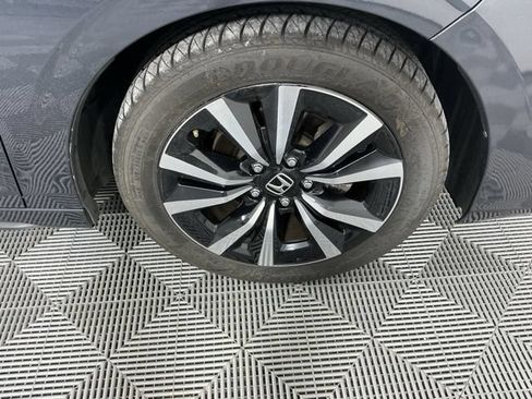 Certified 2024 Honda Civic EX-L image 35
