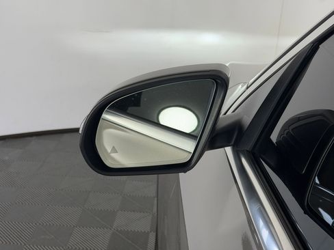 Used 2021 Mercedes-Benz GLC 300 4MATIC image 21