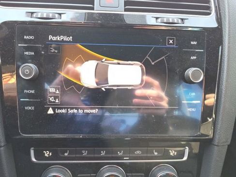 Used 2019 Volkswagen Golf R 4-Door image 24