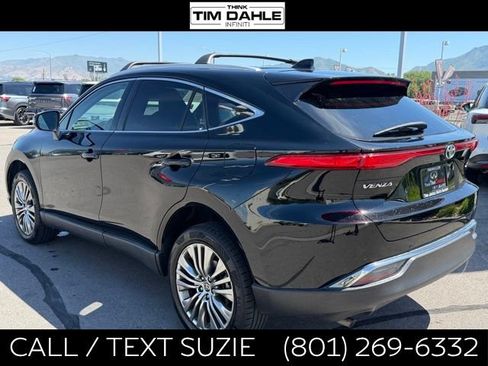 Used 2023 Toyota Venza XLE AWD/4WD image 8