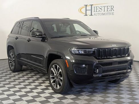 Certified 2024 Jeep Grand Cherokee Overland w/ Luxury Tech Group IV AWD/4WD image 2