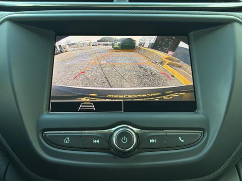 Used 2023 Chevrolet TrailBlazer LT FWD image 13