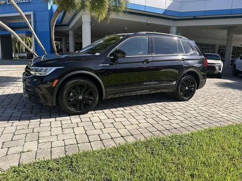 Used 2022 Volkswagen Tiguan SE R-Line FWD image 31