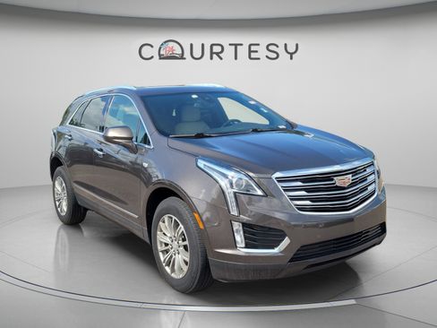 Used 2019 Cadillac XT5 Luxury FWD image 4