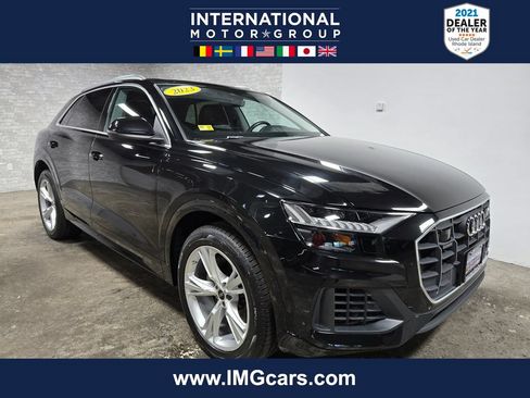 Used 2023 Audi Q8 Premium w/ Convenience Package AWD/4WD image 1