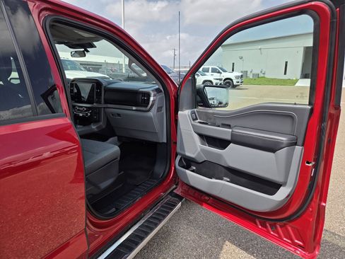Used 2025 Ford F150 XLT w/ Equipment Group 301A Standard AWD/4WD image 18