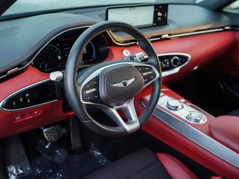 Used 2024 Genesis GV70 2.5T w/ Sport Prestige Package AWD/4WD image 19