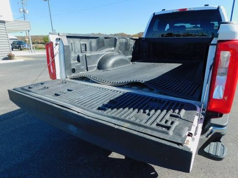 Used 2024 Ford F250 XLT image 11