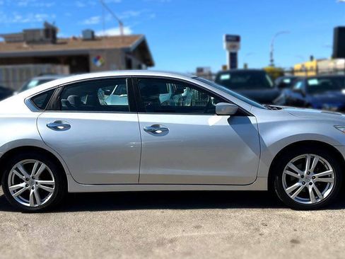 Used 2014 Nissan Altima 3.5 S FWD image 3