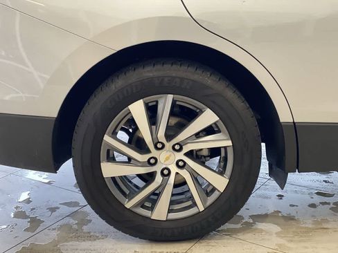 Used 2022 Chevrolet Equinox Premier image 13