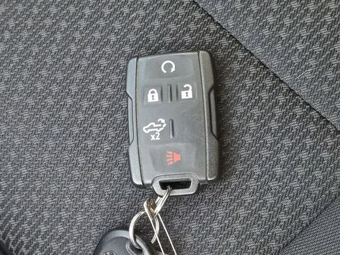 Used 2022 Chevrolet Silverado 2500 Custom w/ Custom Value Package image 34