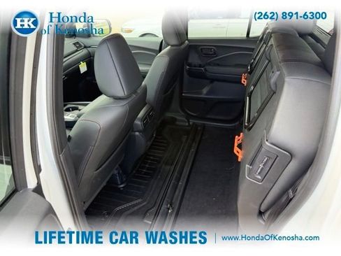 Used 2025 Honda Ridgeline TrailSport image 10